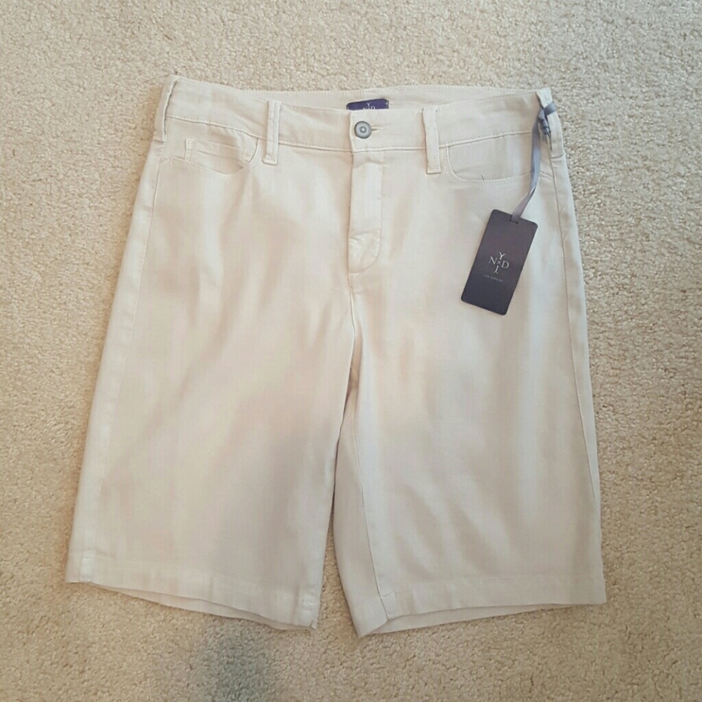NYDJ light beige shorts